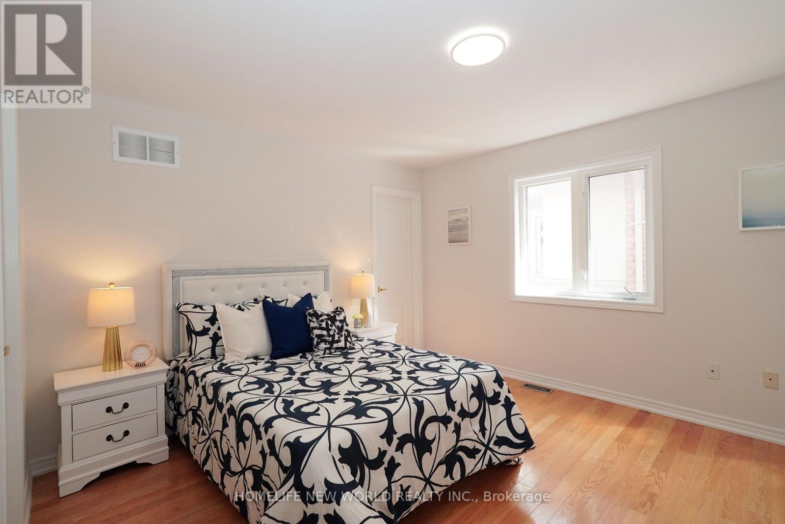 391 SUMMERIDGE DRIVE - 29