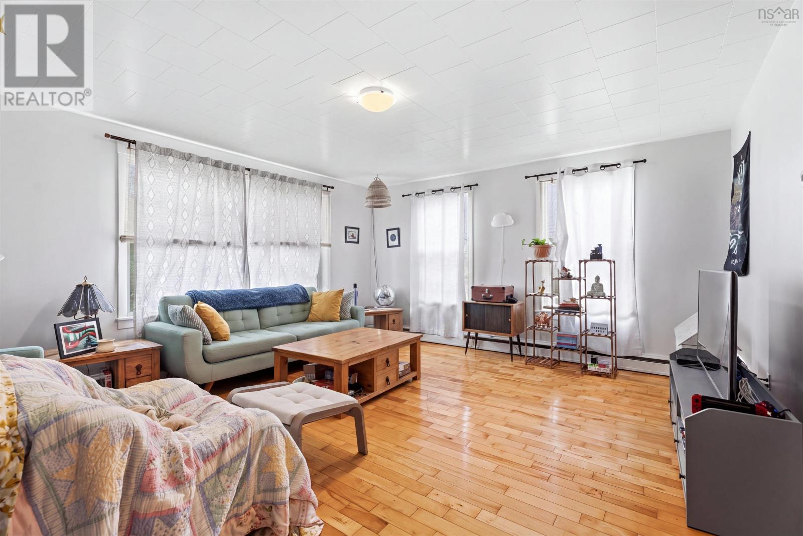 9 Cedar Street - 24
