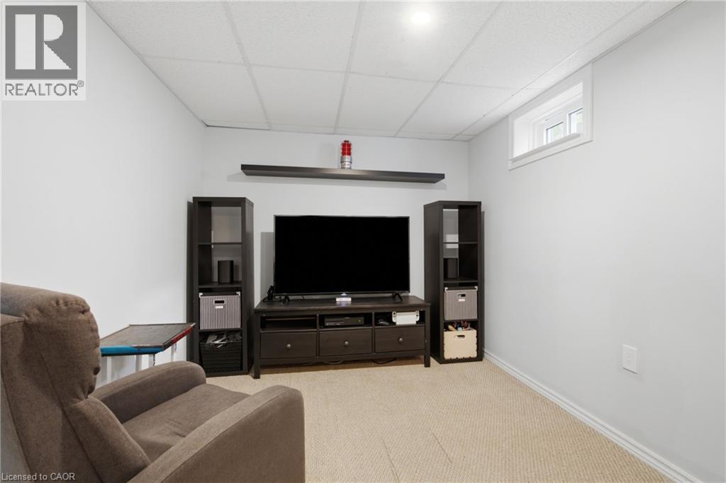#46 386 HIGHLAND Road W - 23