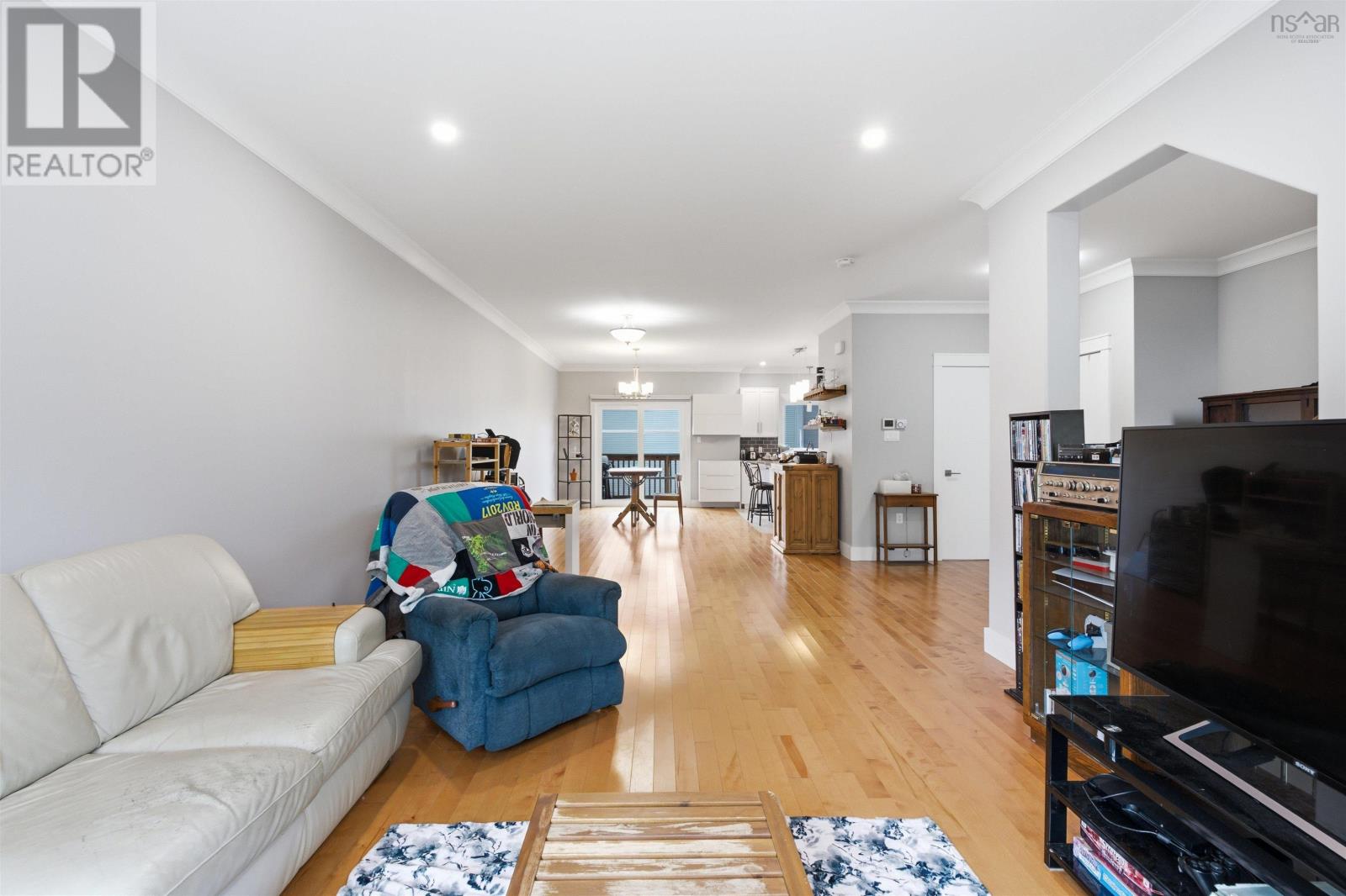 52 Eliza Ritchie Crescent - 8