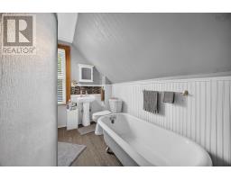 222 Victoria Street E, Amherst, NS B4H1Y9 Photo 36