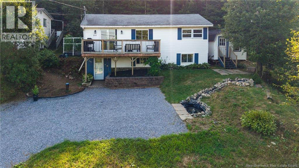 225 Woolastook Drive - 1