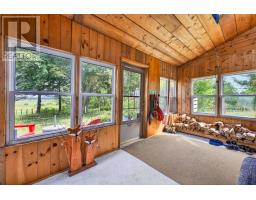 Den - 222 Victoria Street E, Amherst, NS B4H1Y9 Photo 8