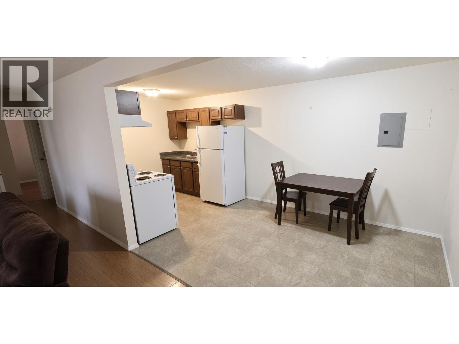  4558 LAZELLE Avenue, Terrace