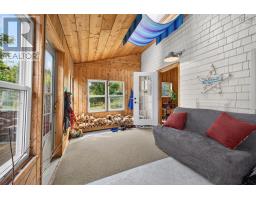 Porch - 222 Victoria Street E, Amherst, NS B4H1Y9 Photo 9