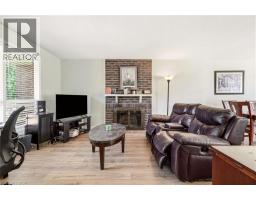 Living room - 4 Eileen Street, Waterdown, ON L9H7E6 Photo 9