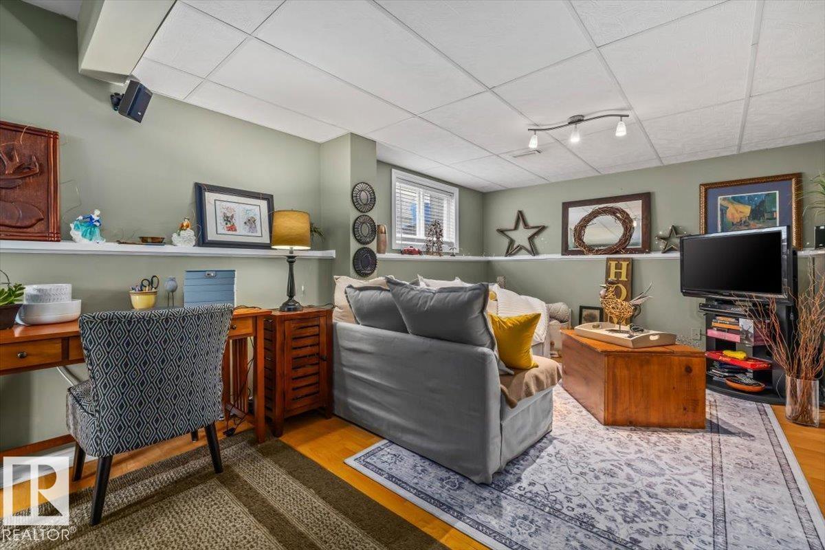 14516 37 ST NW - 20