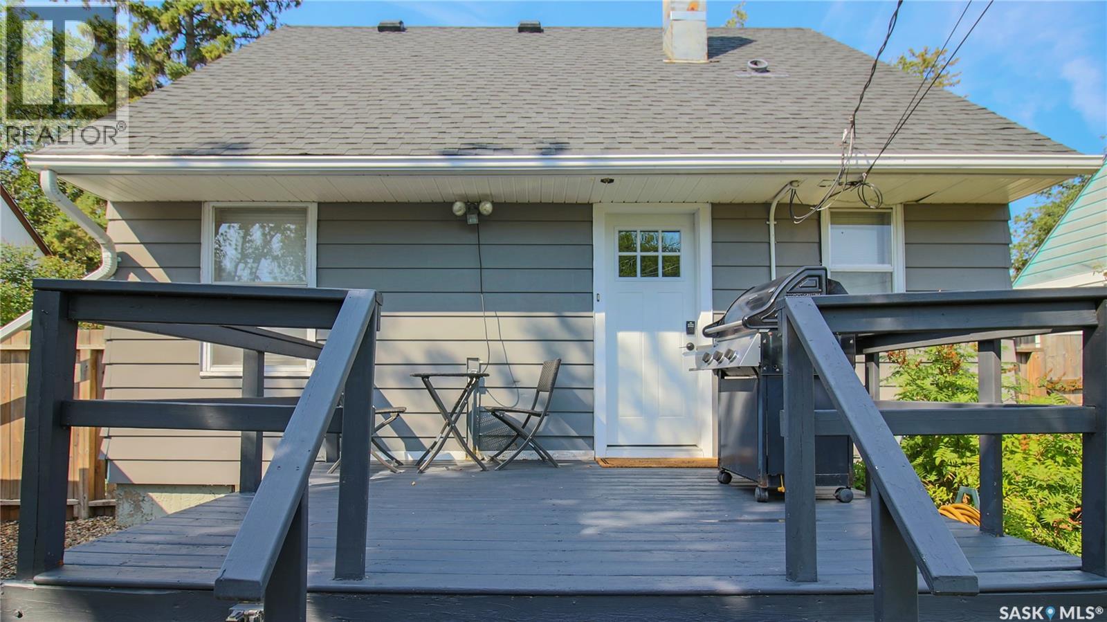 1073 MCINTOSH STREET - 34