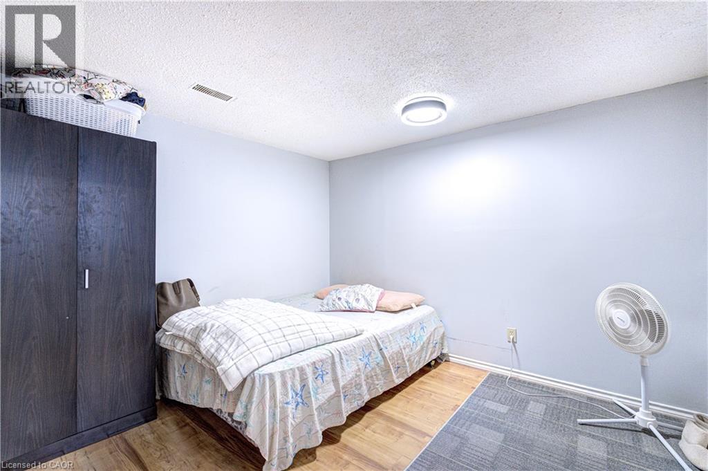 78 MARKSON Crescent - 27