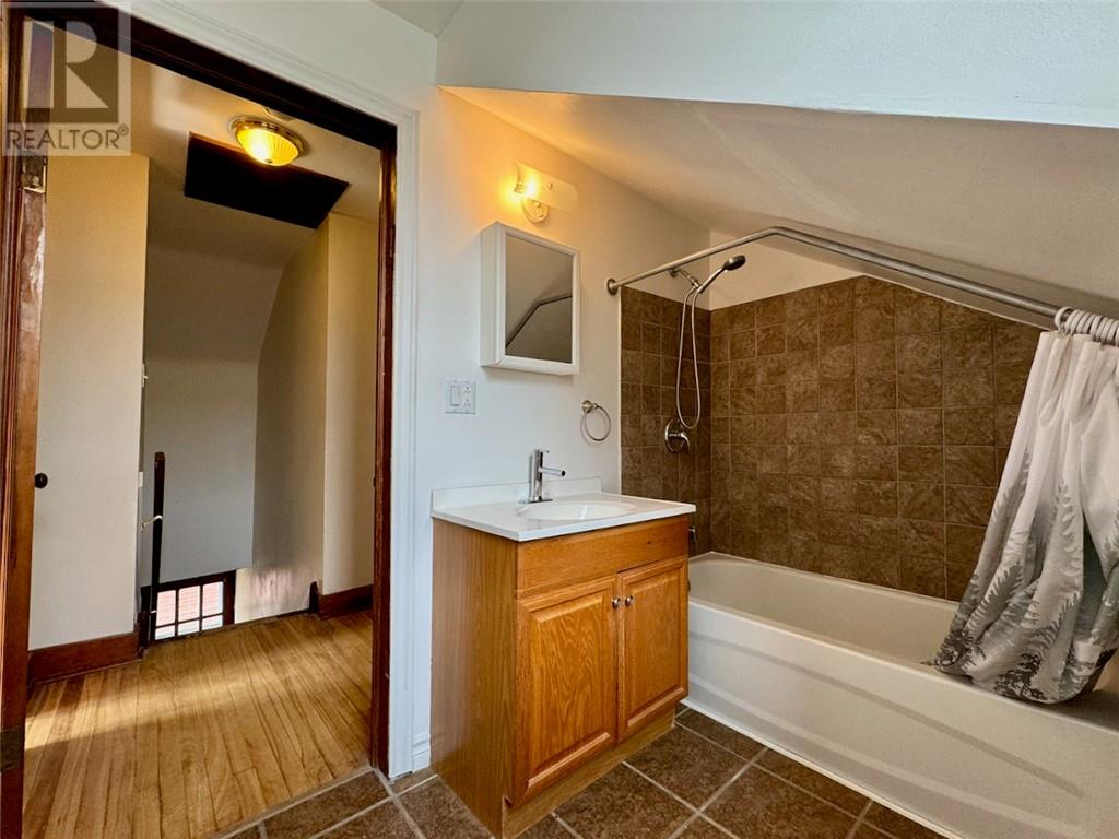 36 Copper Street - 24