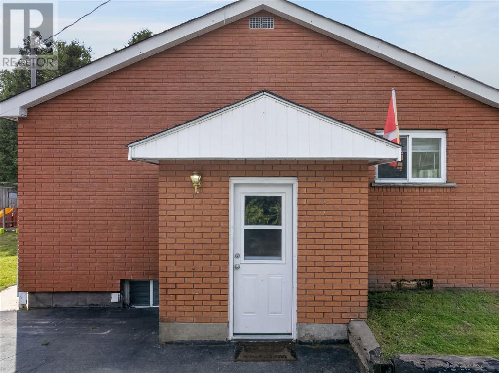 128 First Avenue - Image 29