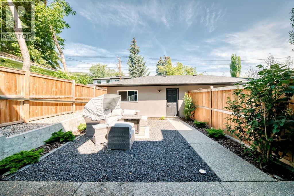 218 26 Avenue NW - 49