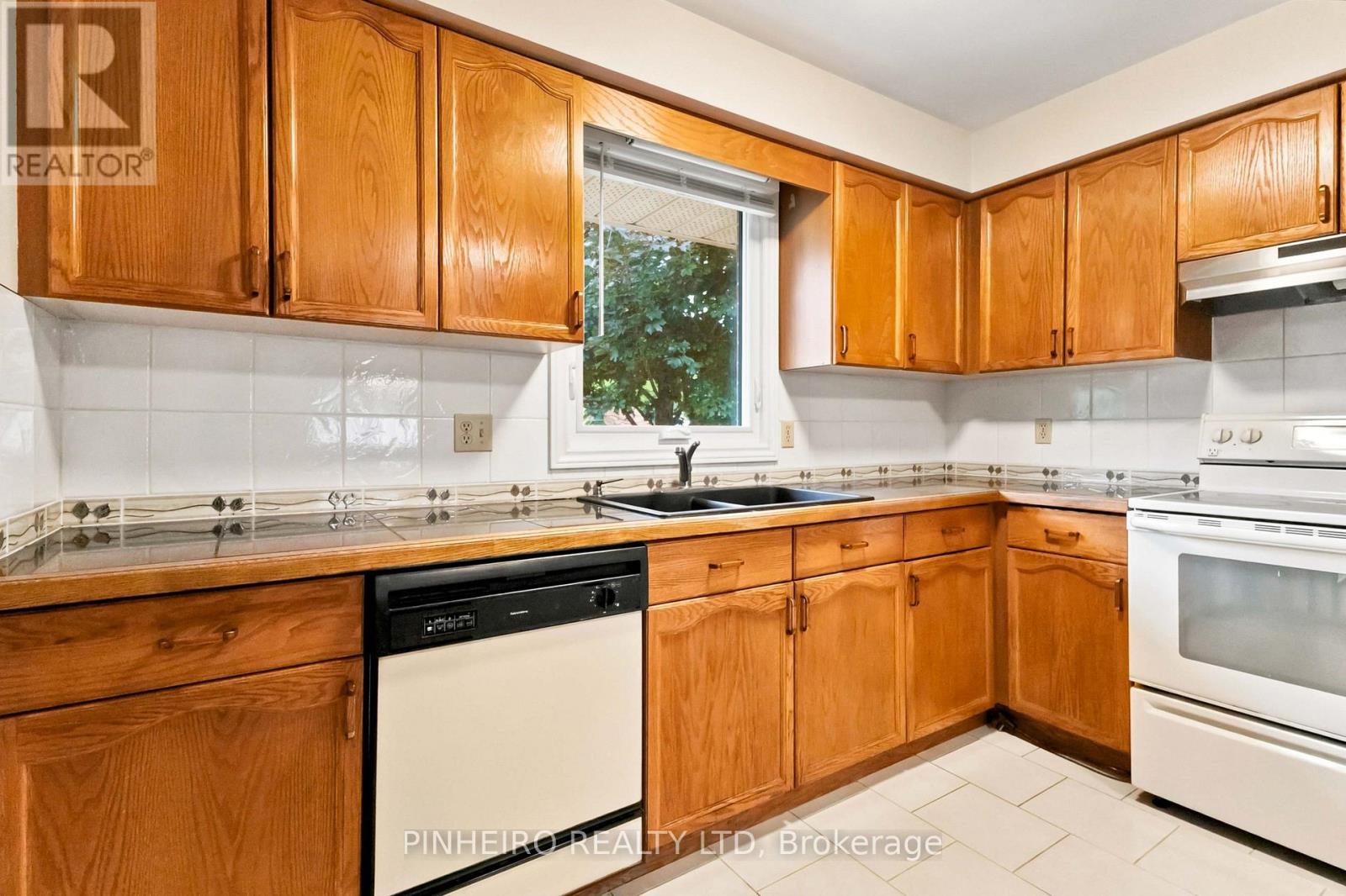 153 SADDY AVENUE - 16