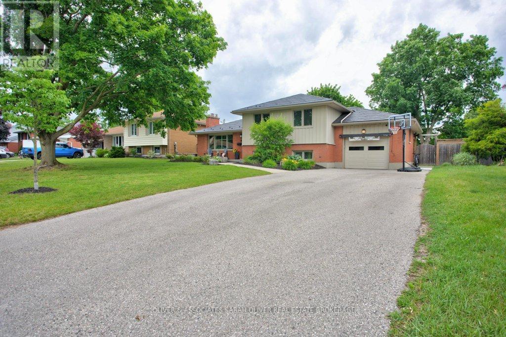 4 bedroom Single Family interior view, 24 Field Road, Lambeth, London, Ontario