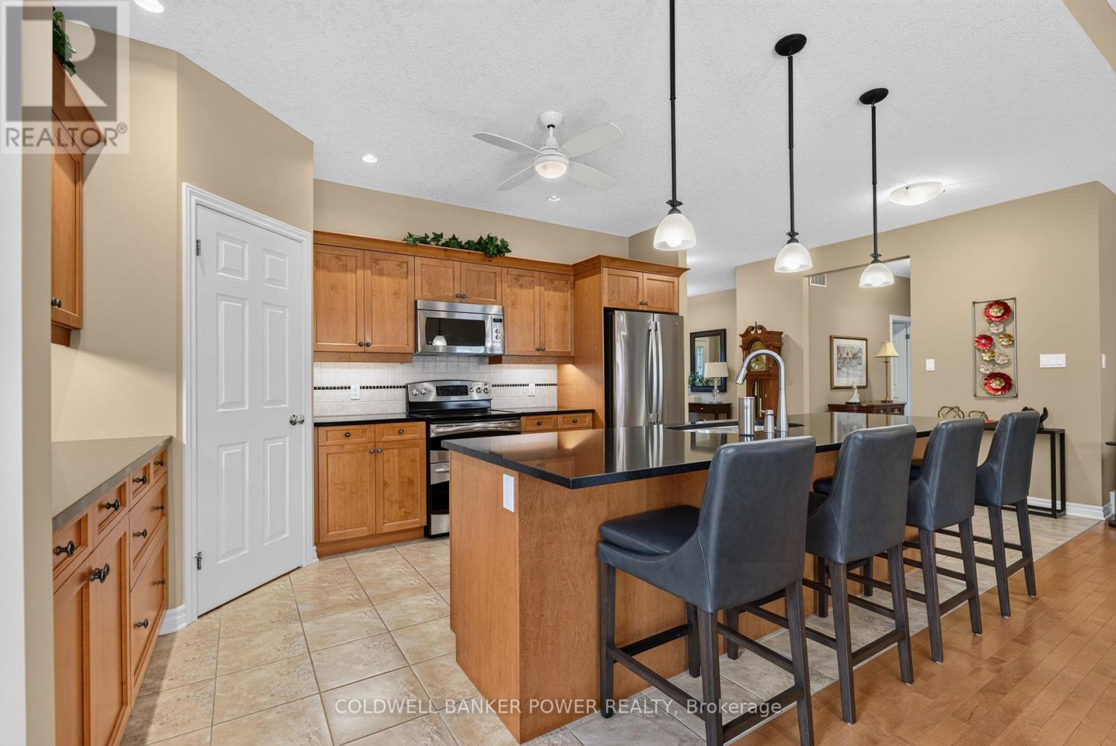 4 bedroom Single Family interior view, 3182 Pincombe Drive, London South (South W), Ontario