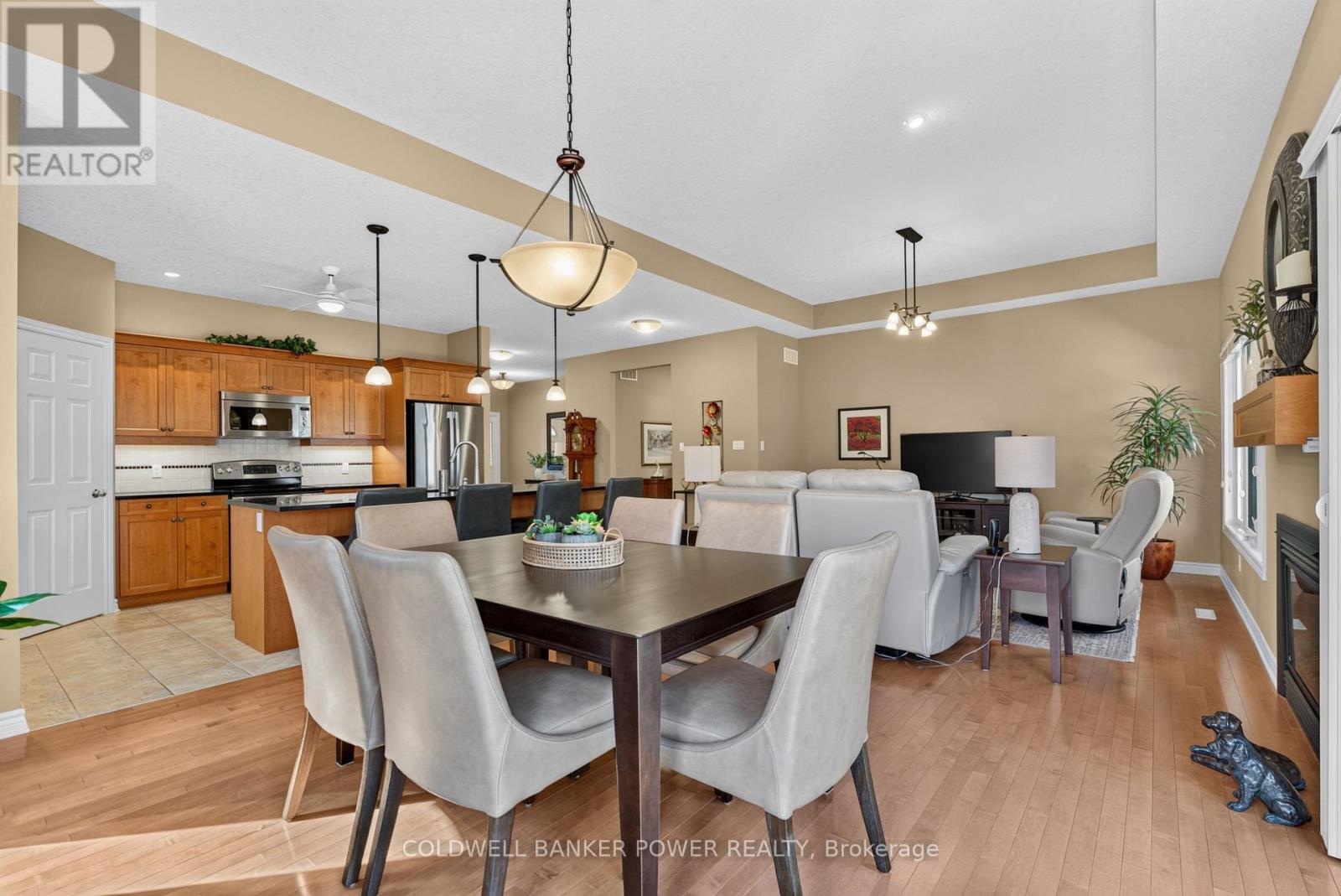 4 bedroom Single Family interior view, 3182 Pincombe Drive, London South (South W), Ontario