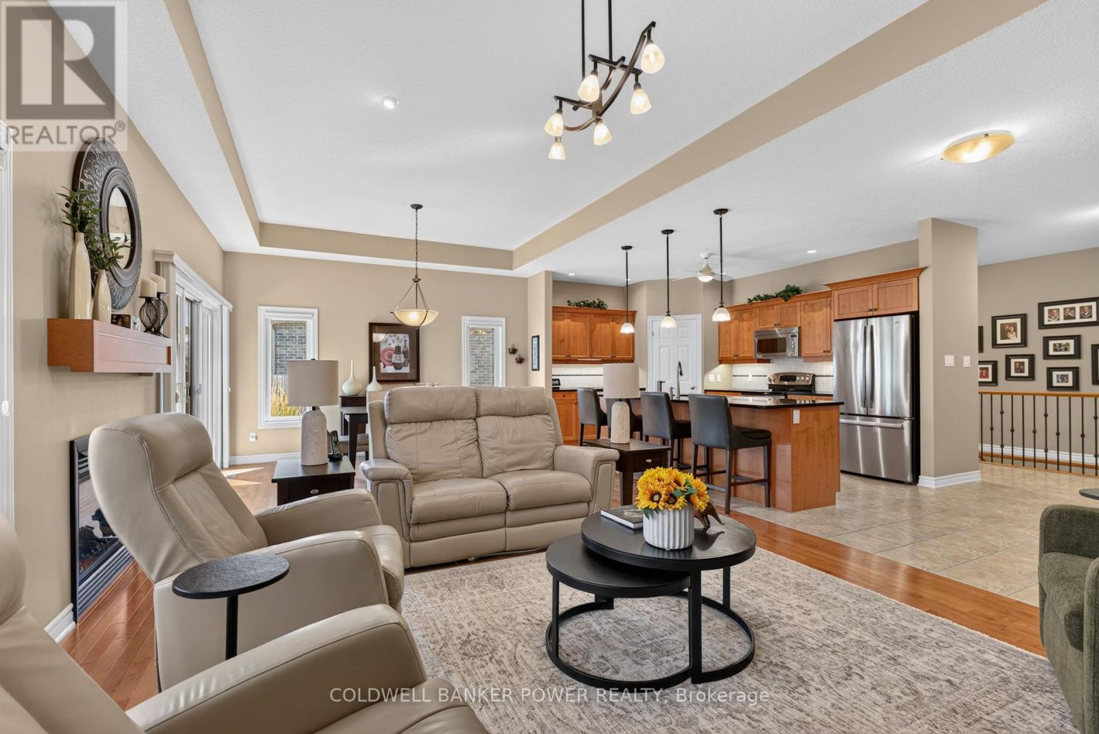 4 bedroom Single Family interior view, 3182 Pincombe Drive, London South (South W), Ontario