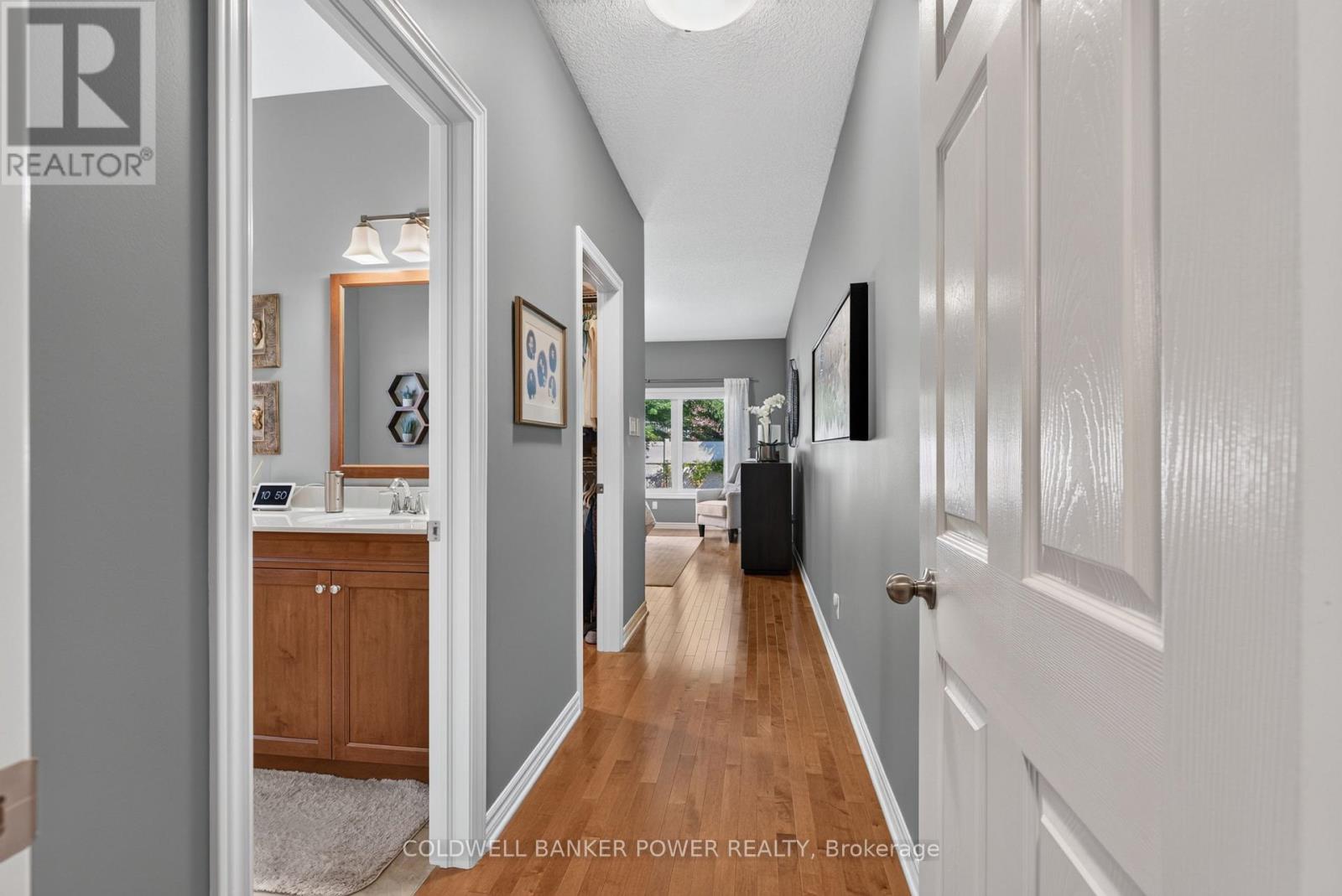 4 bedroom Single Family interior view, 3182 Pincombe Drive, London South (South W), Ontario
