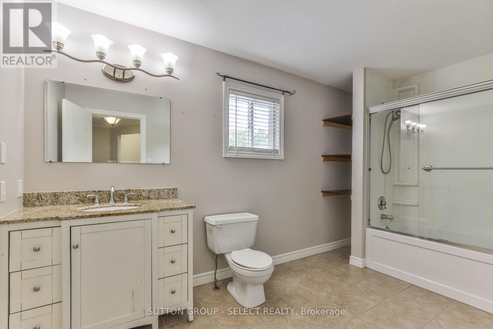 54 SUNRISE CRESCENT - Image 24