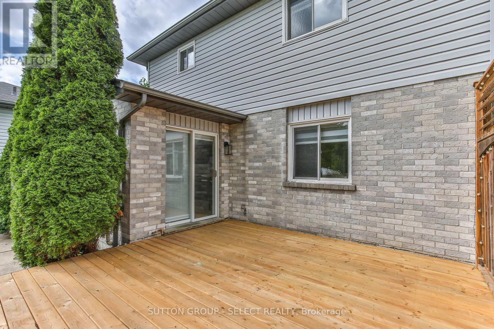 54 SUNRISE CRESCENT - 33