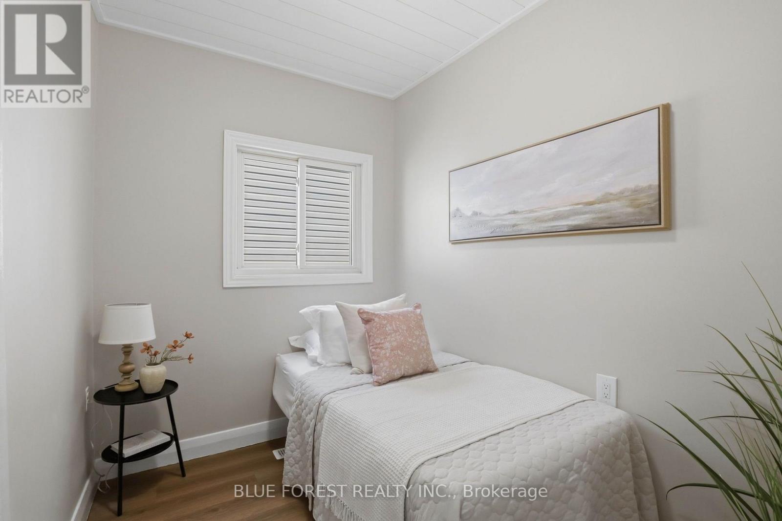 35 MACKAY AVENUE - 23