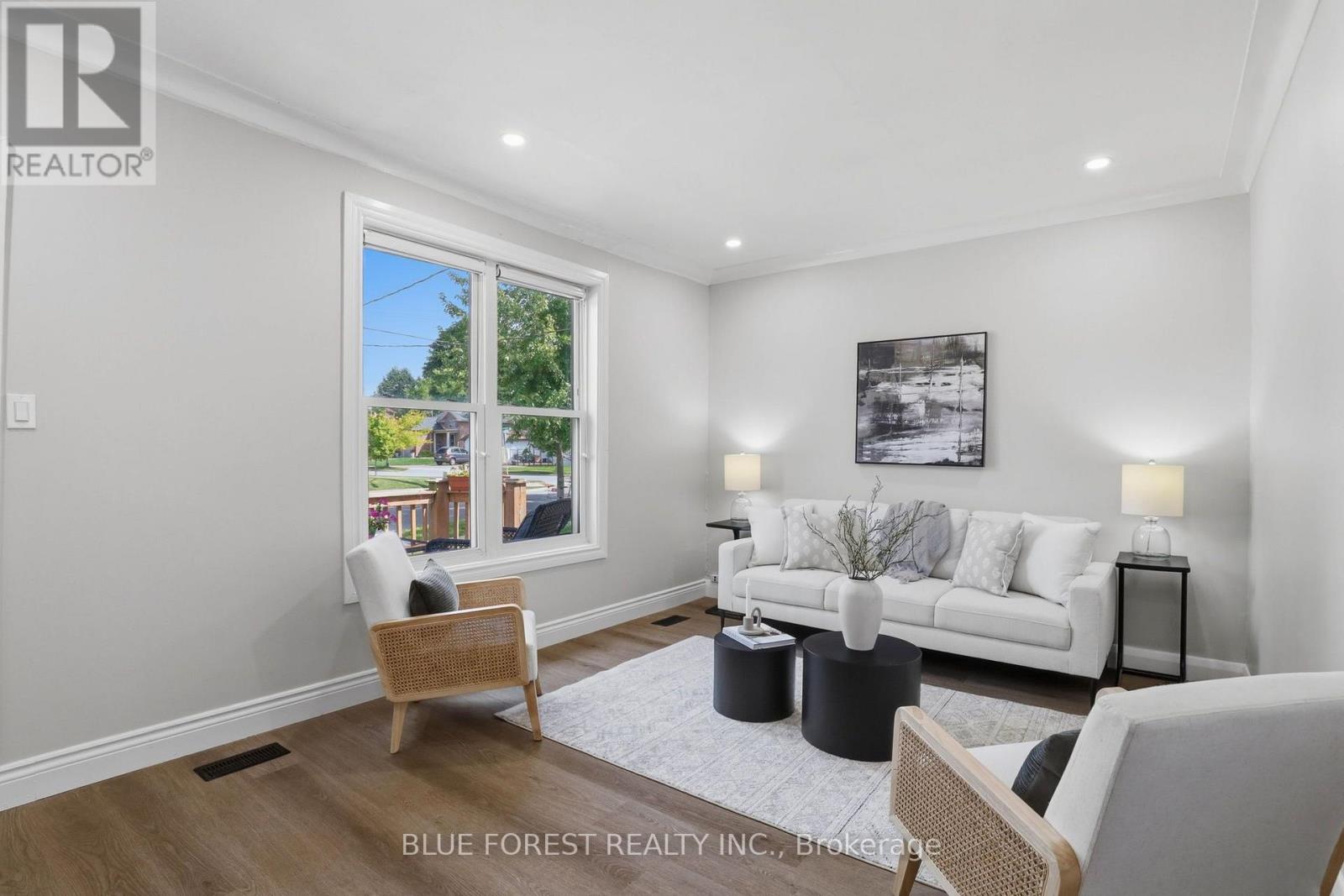 35 MACKAY AVENUE - 9