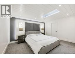 2710 Victor St, Victoria, BC V8R4E4 Photo 22