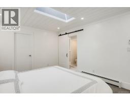 2710 Victor St, Victoria, BC V8R4E4 Photo 24