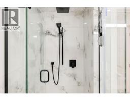 2710 Victor St, Victoria, BC V8R4E4 Photo 34