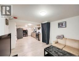 2710 Victor St, Victoria, BC V8R4E4 Photo 36