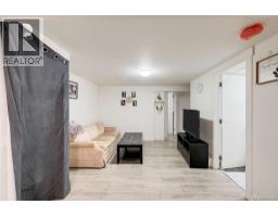 2710 Victor St, Victoria, BC V8R4E4 Photo 37