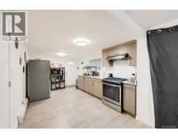 2710 Victor St, Victoria, BC V8R4E4 Photo 39