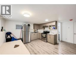 2710 Victor St, Victoria, BC V8R4E4 Photo 45