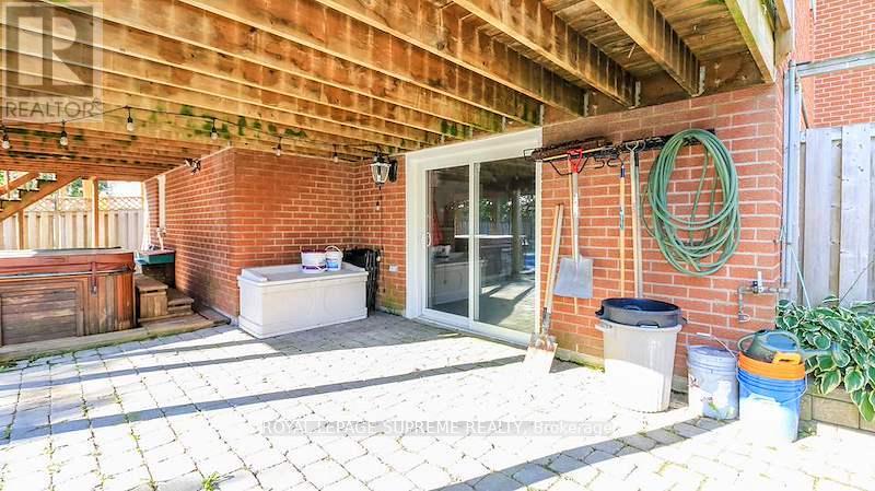 2169 JANS BOULEVARD - 31