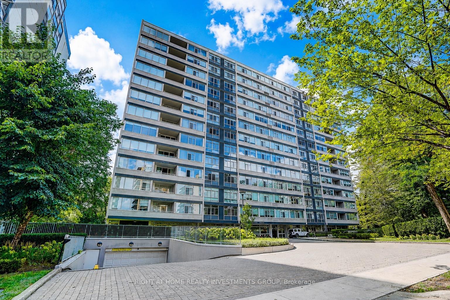 #102 500 AVENUE ROAD - 3
