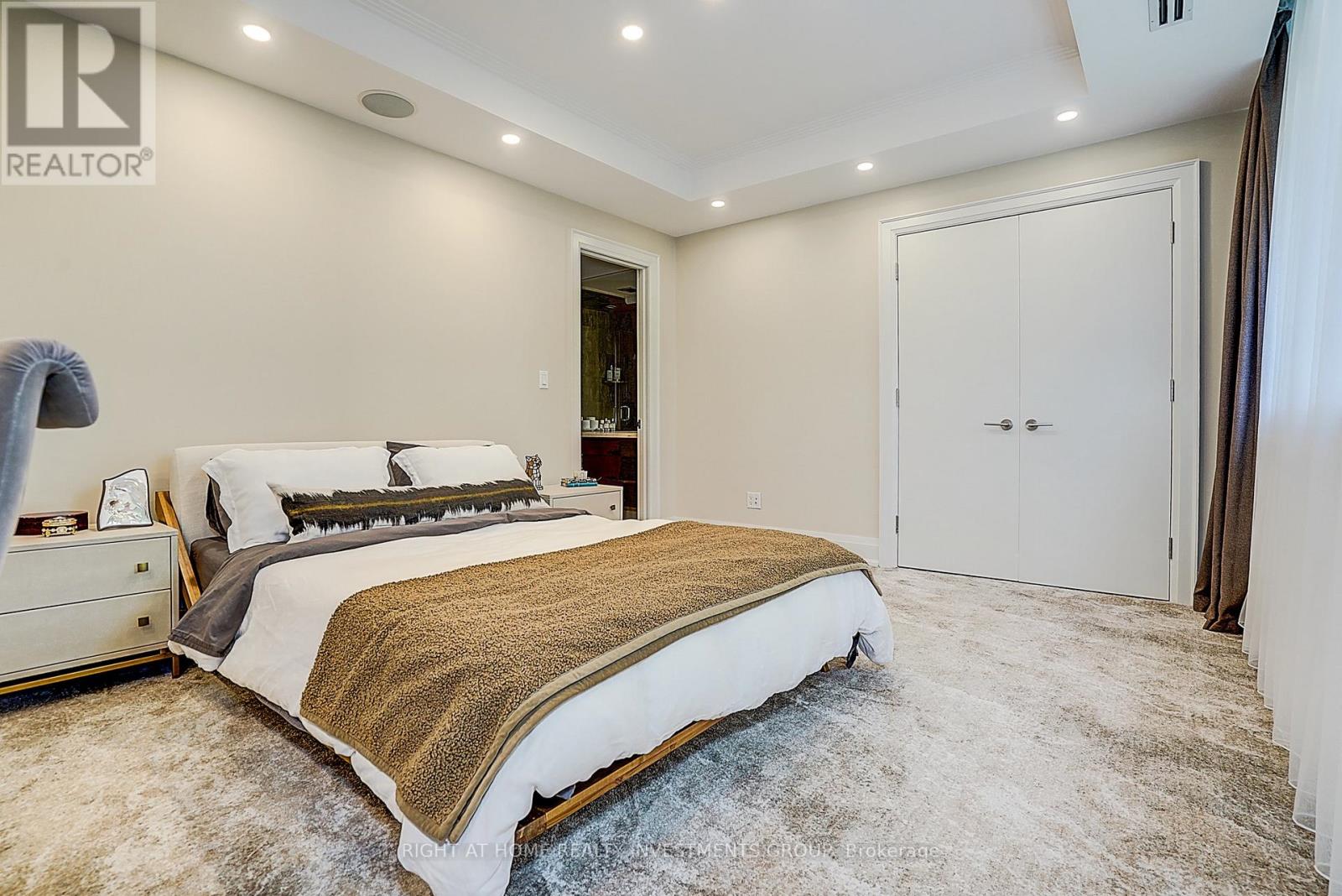 #102 500 AVENUE ROAD - Image 31