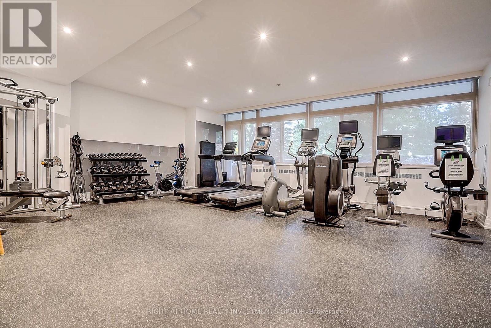 #102 500 AVENUE ROAD - Image 38