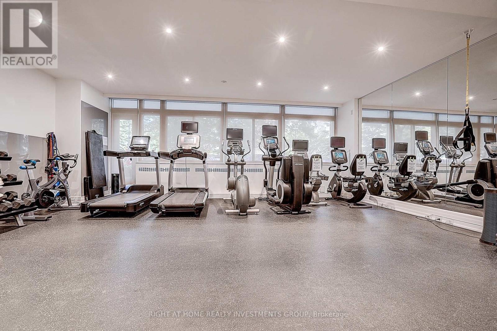 #102 500 AVENUE ROAD - Image 39