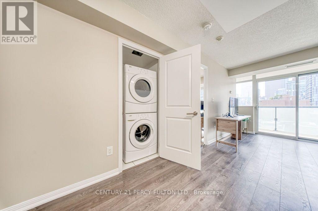 #1107 400 ADELAIDE STREET E - 22