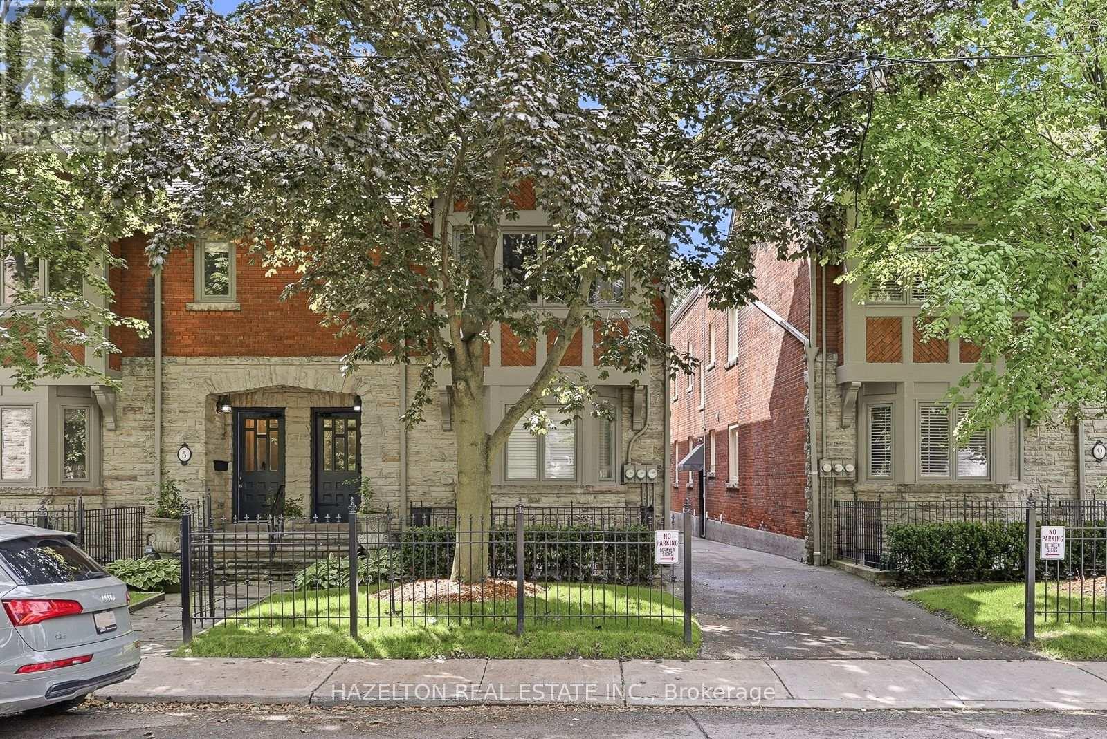Photo of 7 Clarendon Avenue