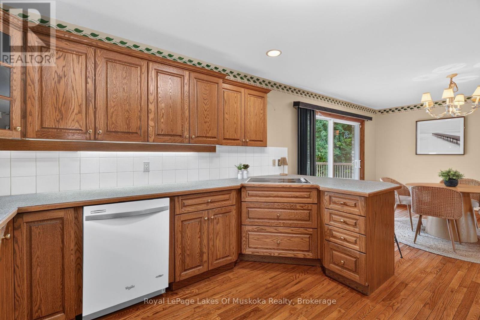 9 SILVER STREET - Image 11