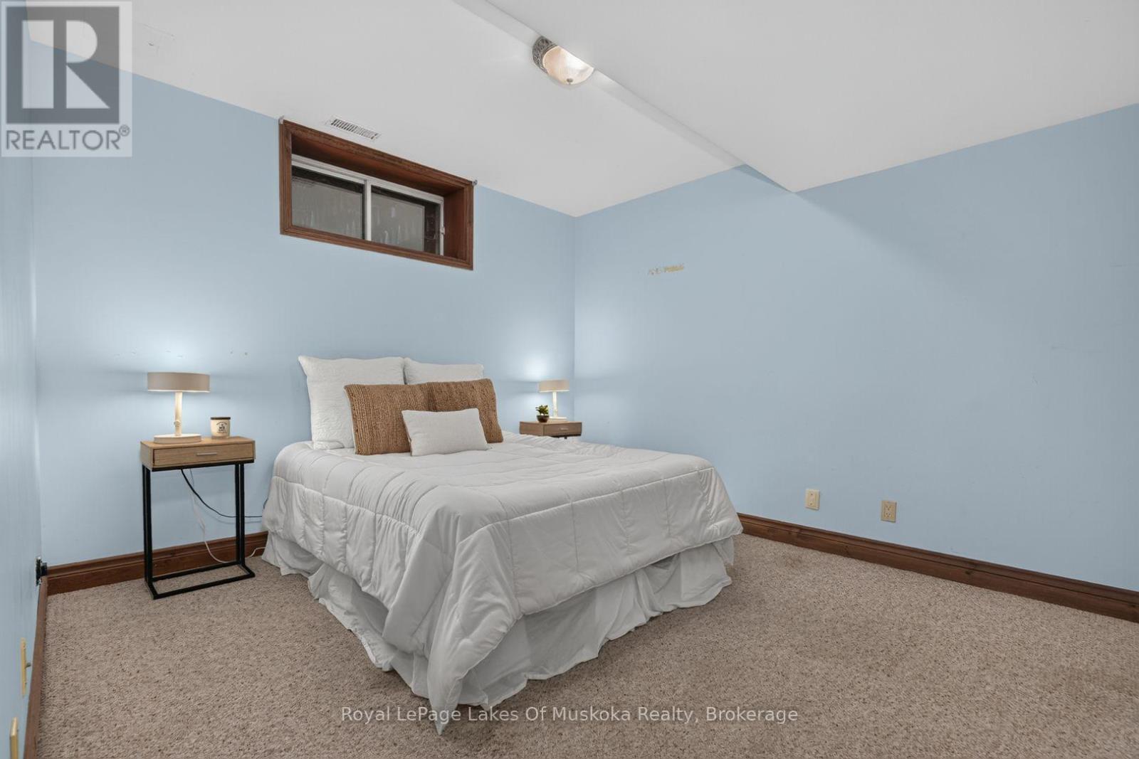 9 SILVER STREET - Image 24
