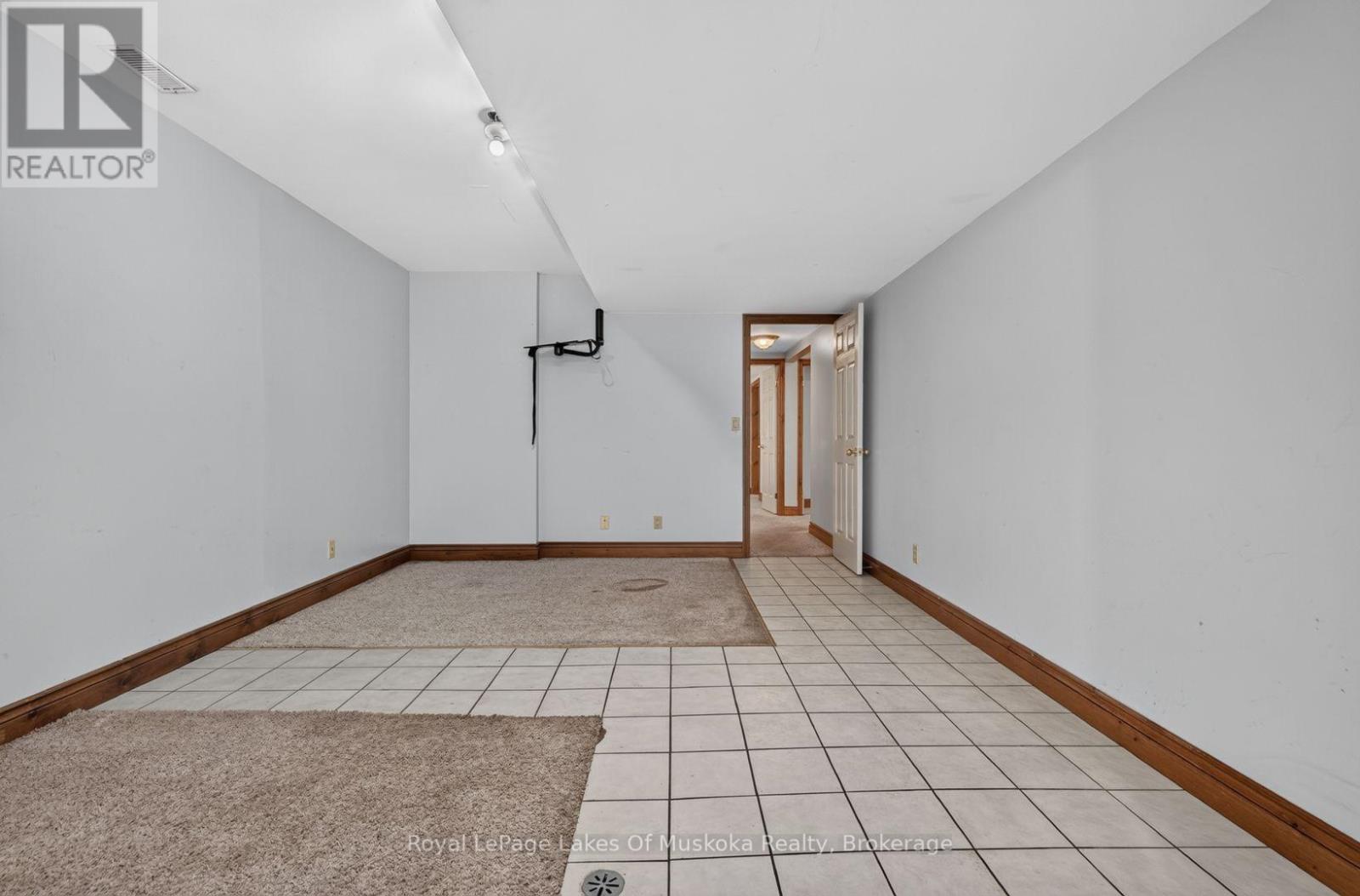 9 SILVER STREET - Image 27