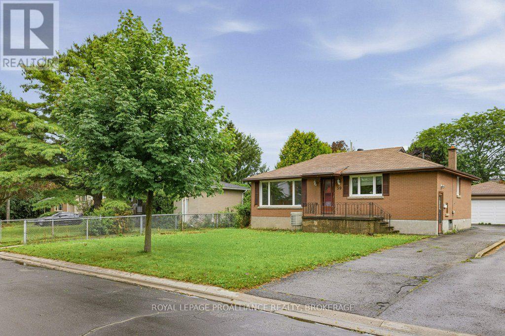 59 CAMPBELL CRESCENT - 1