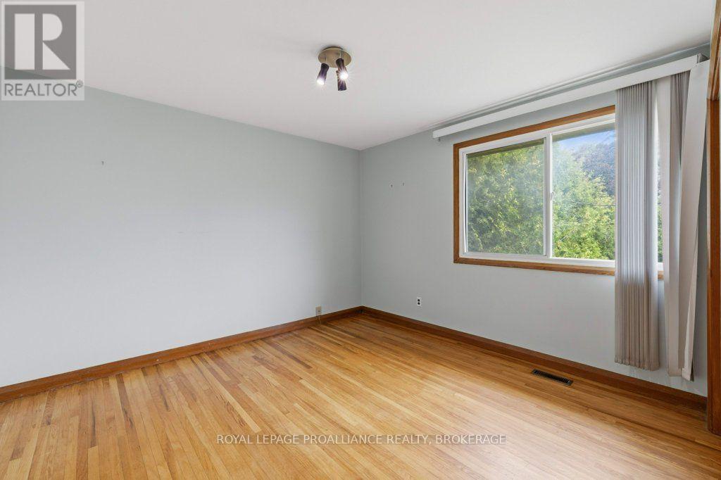 59 CAMPBELL CRESCENT - Image 17