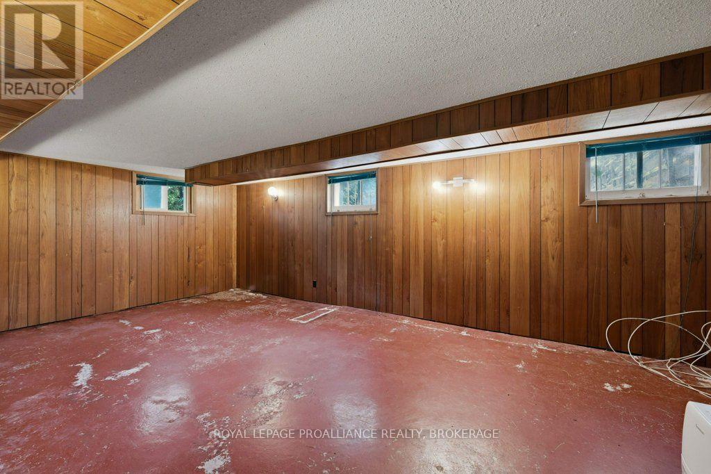59 CAMPBELL CRESCENT - 23