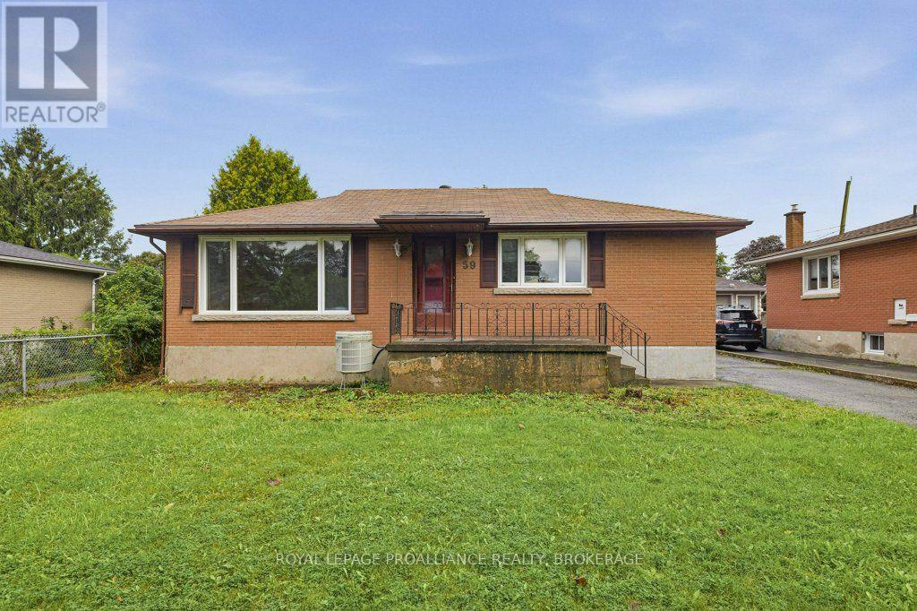 59 CAMPBELL CRESCENT - 3