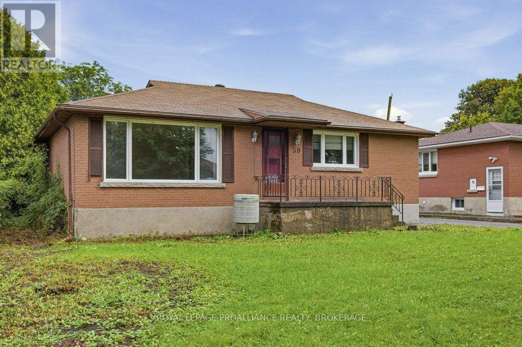 59 CAMPBELL CRESCENT - 4
