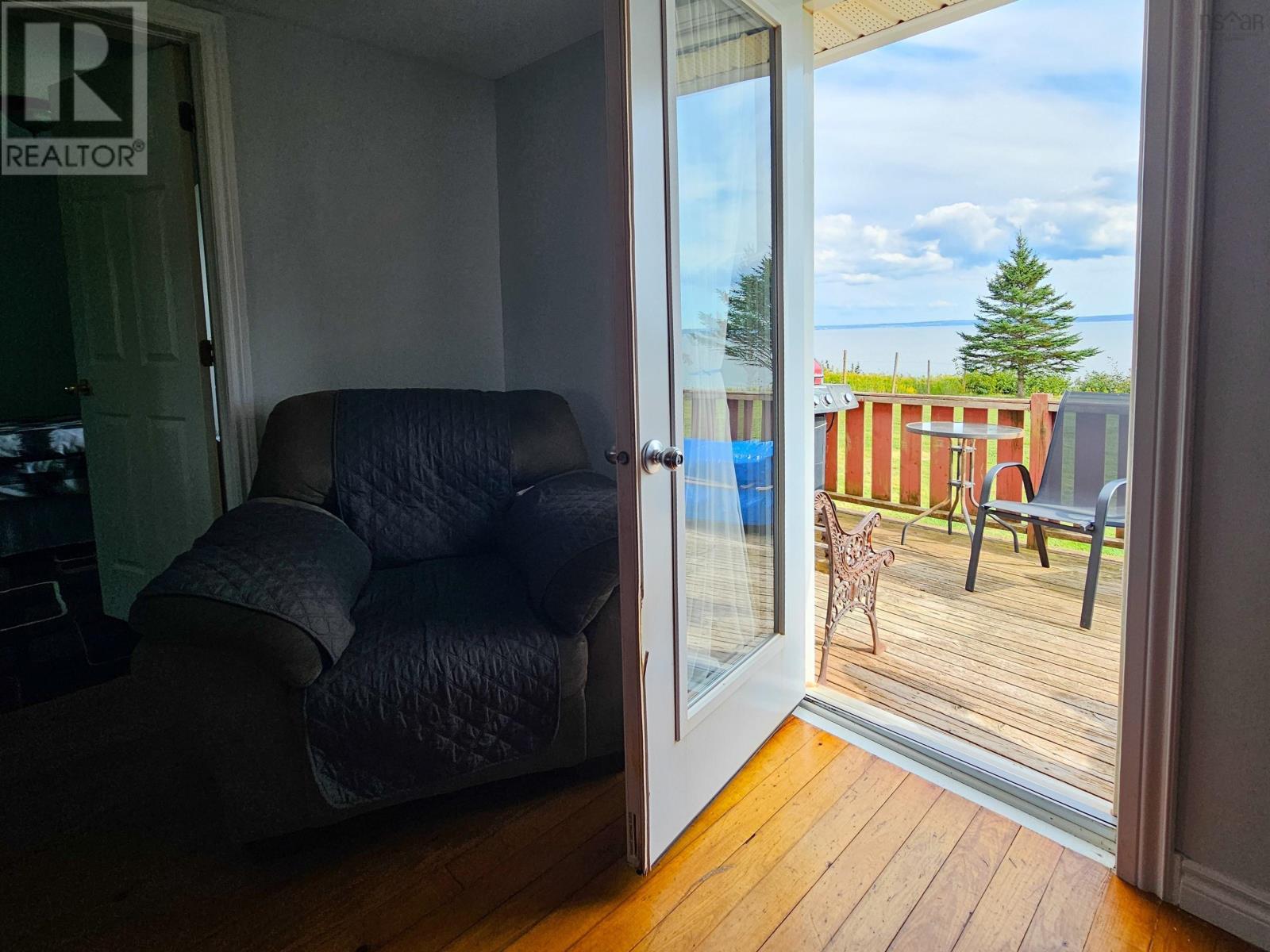 4606 Highway 2 - 9
