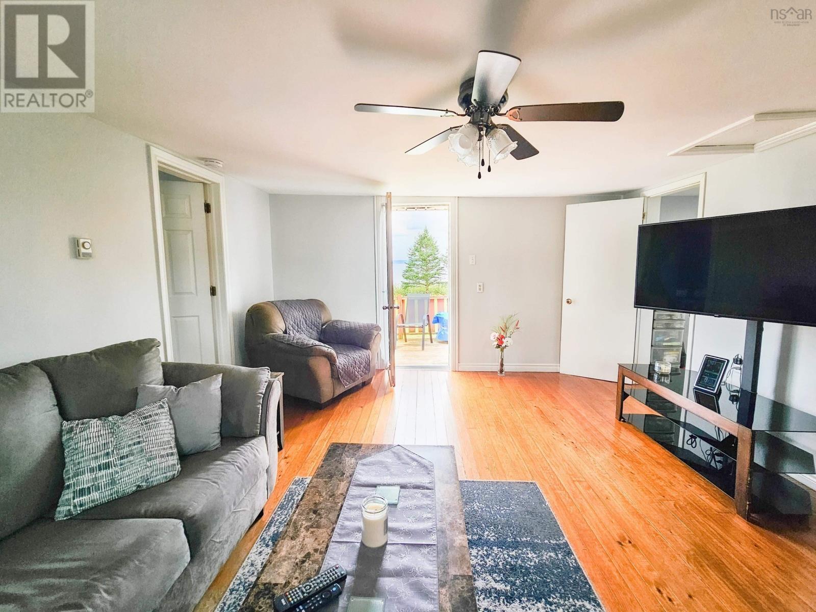 4606 Highway 2 - 8
